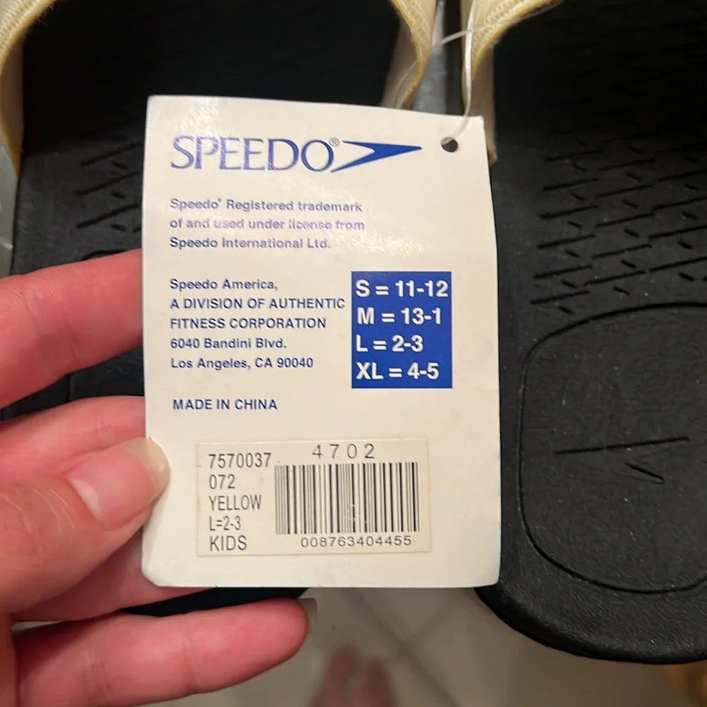 NWT kids speedo sandals